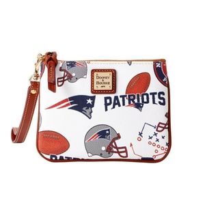 Dooney & Bourke New England Patriots Stadium Wristlet NFL Licensed